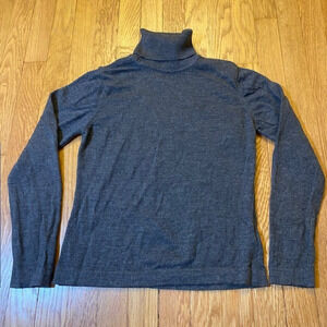 Lord & Taylor Women's Size Medium 100% Merino Wool Gray Turtleneck Sweater